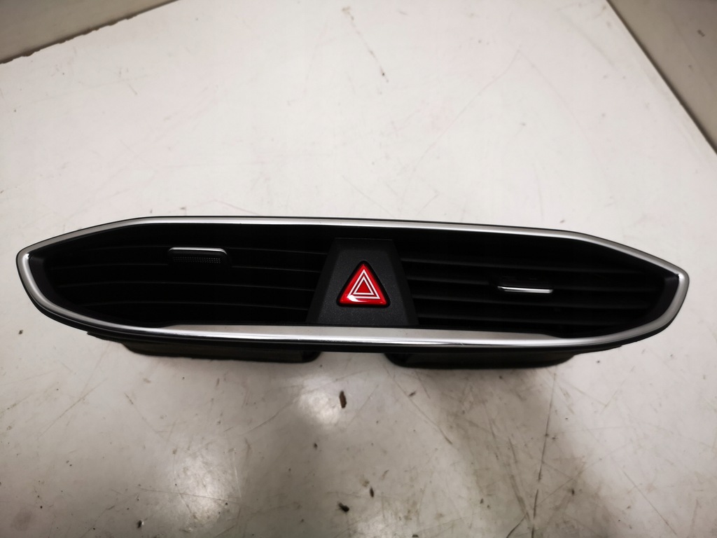 фото №1, Hyundai santa fe iv решётка обдув консоли