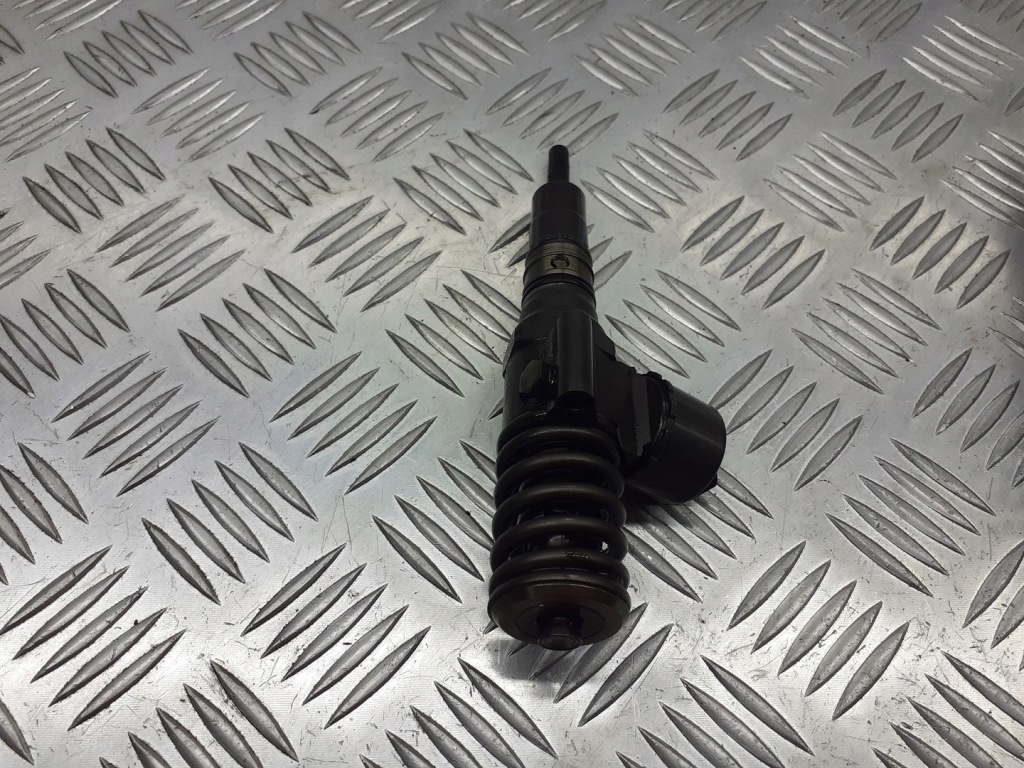 фото №1, Насос-форсунка octavia ii 2.0 tdi 03g130073g