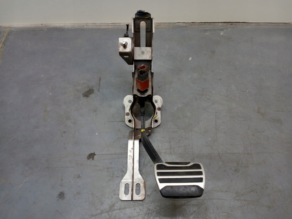 фото №1, Педаль тормоза nissan gtr 35