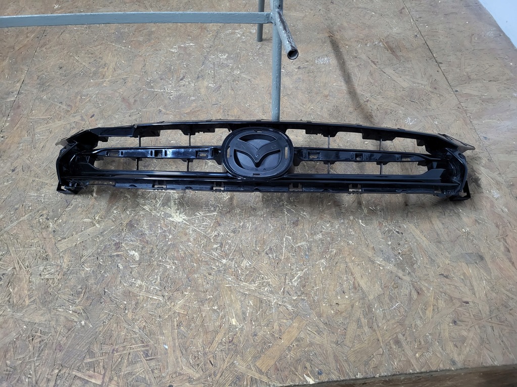 фото №1, Mazda 2 ii 14-19r решётка радиатора решётка радиатора передняя перед