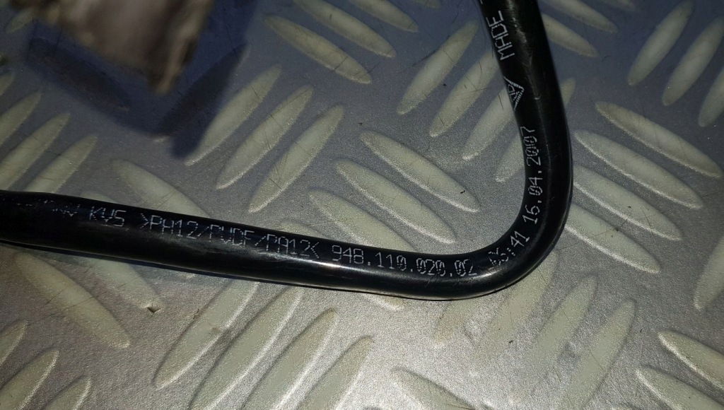 Porsche cayenne 4.8 v8 шланг повітря клапан вакууму 94811002002 07r Недорого