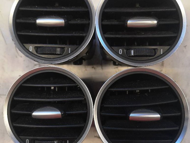 фото №1, Решётка обдув средняя alfa romeo 145