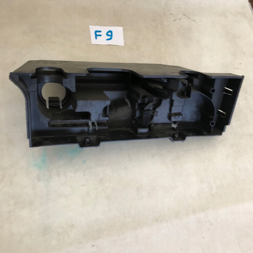 Купити Mercedes w212 вкладиш інструментів a2128990314