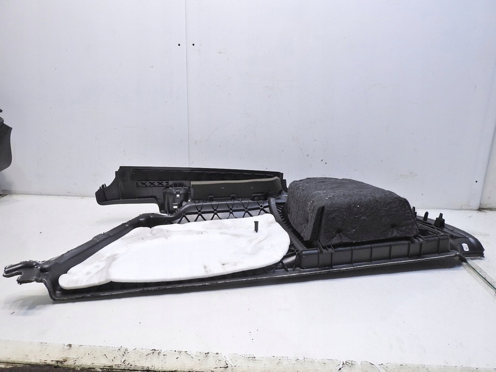 фото №6, Обивка багажника левый задняя audi a6 c6 avant