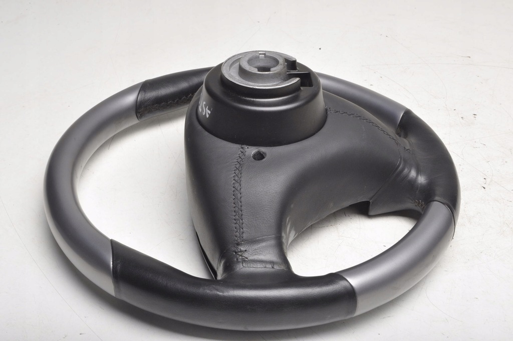 фото №16, Aston martin vanquish i vantage воздуховод кожаный