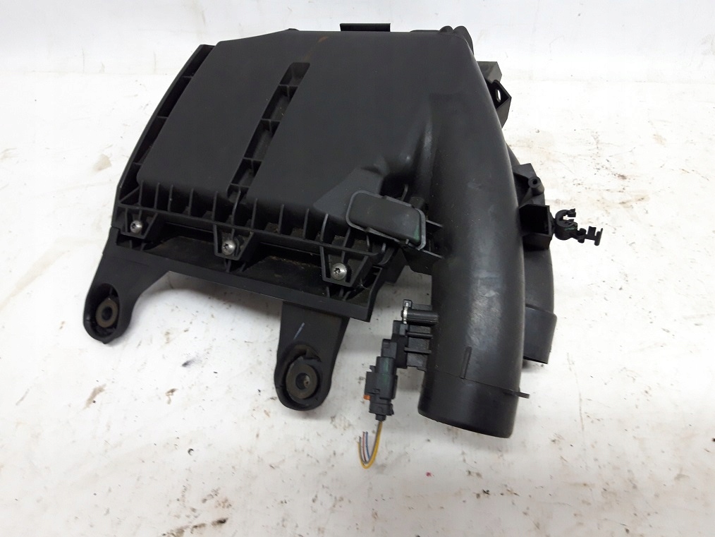 Оригінальний номер psa 9806561080 корпус фільтра повітря citroen c4 1,6 hdi 04-10 в Україні