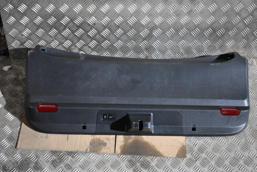 фото №1, Idealna защита крышки багажника porsche panamera 971 1