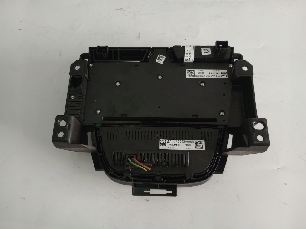 Opel astra iv j панель радио обдув 13346050 13346092 европа с Разборки