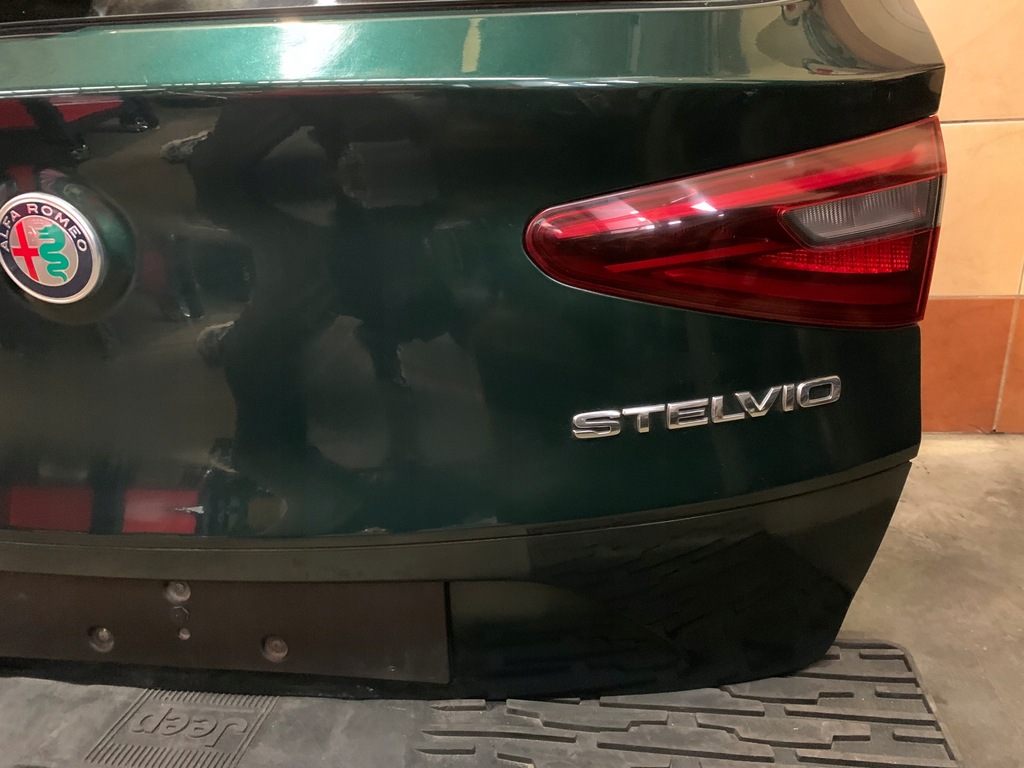 фото №5, Alfa romeo stelvio крышка багажника задняя комплектная камера цвет 800 800a