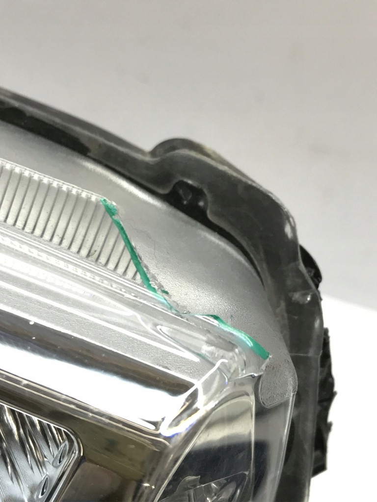 фото №9, Toyota hilux viii 8 лампа правая led 2015 -