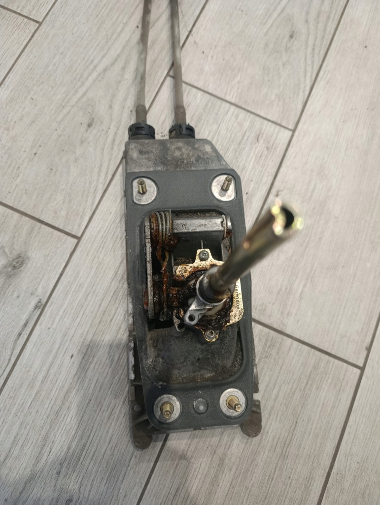 фото №9, #6q0711049e# 1j0711611a# выборщик домкрат vw polo 9n 1.2 бензин