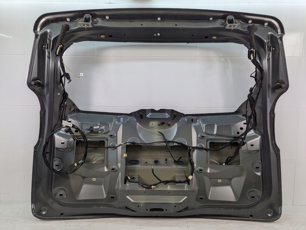 Купить Крышка багажника багажника peugeot 5008 01833