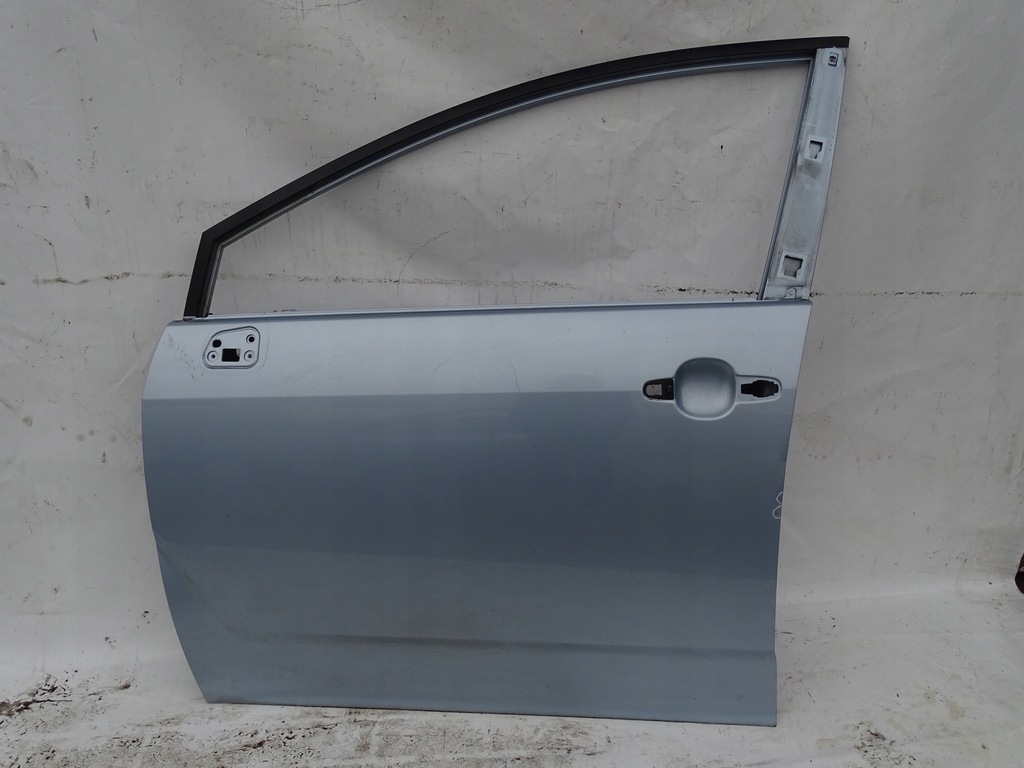 фото №1, Дверь левая перед передние toyota corolla verso ii e12 8s1