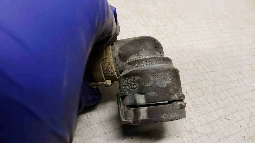 фото №6, Труба охлаждение vw caddy iii фургон 2ka, 2kh, 2ca, 2ch 1k0122291r 1.9l