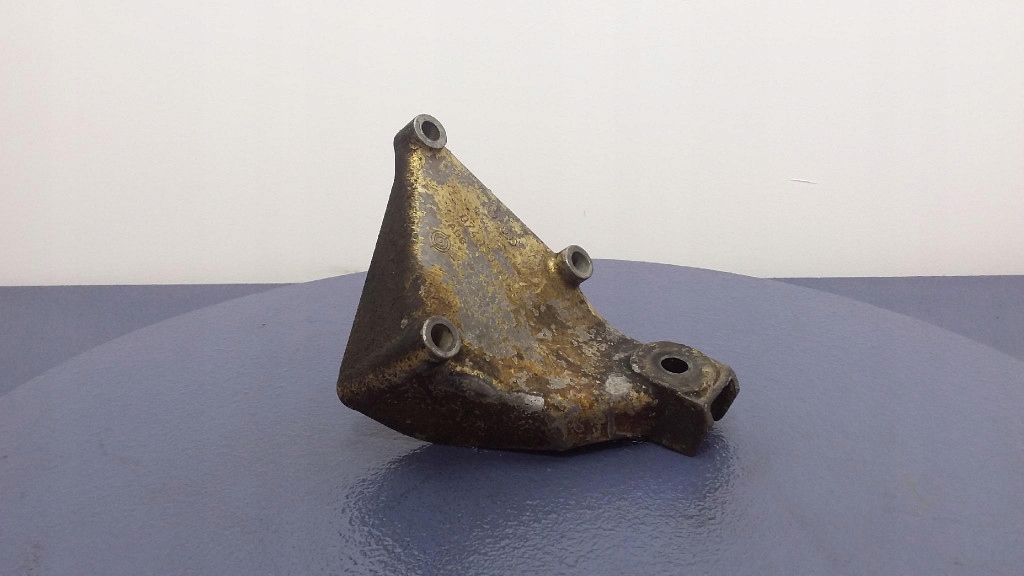 фото №1, Vw lt 35 2.5 tdi кронштейн двигателя левая 074199307b