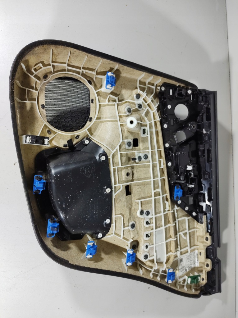 фото №11, Volvo v60 18r- обшивка дверь левый задняя