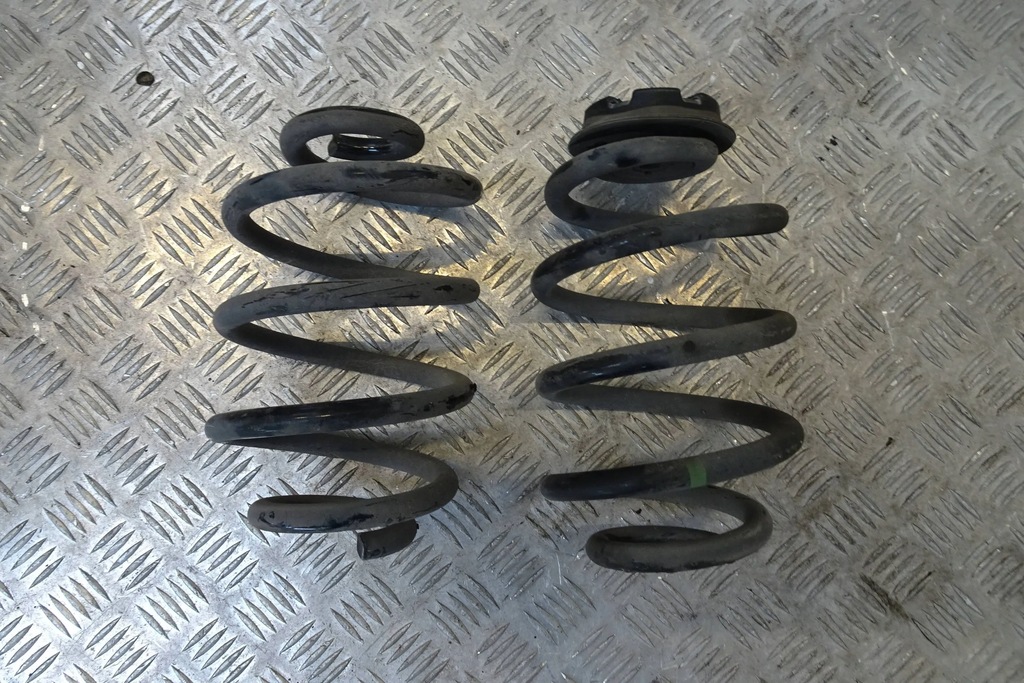 фото №1, Nissan leaf ii пружина задня комплект 2 szt 17-