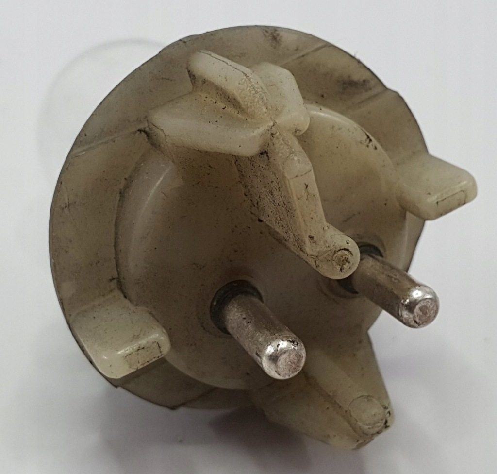 Цоколь лампочка mercedes w126 sec Цена