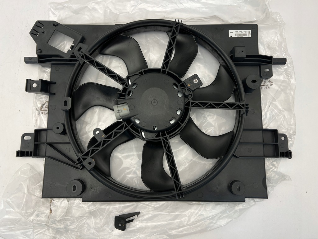 фото №1, Dacia duster 1.3 tce вентилятор вентилятор радиатор оригинал