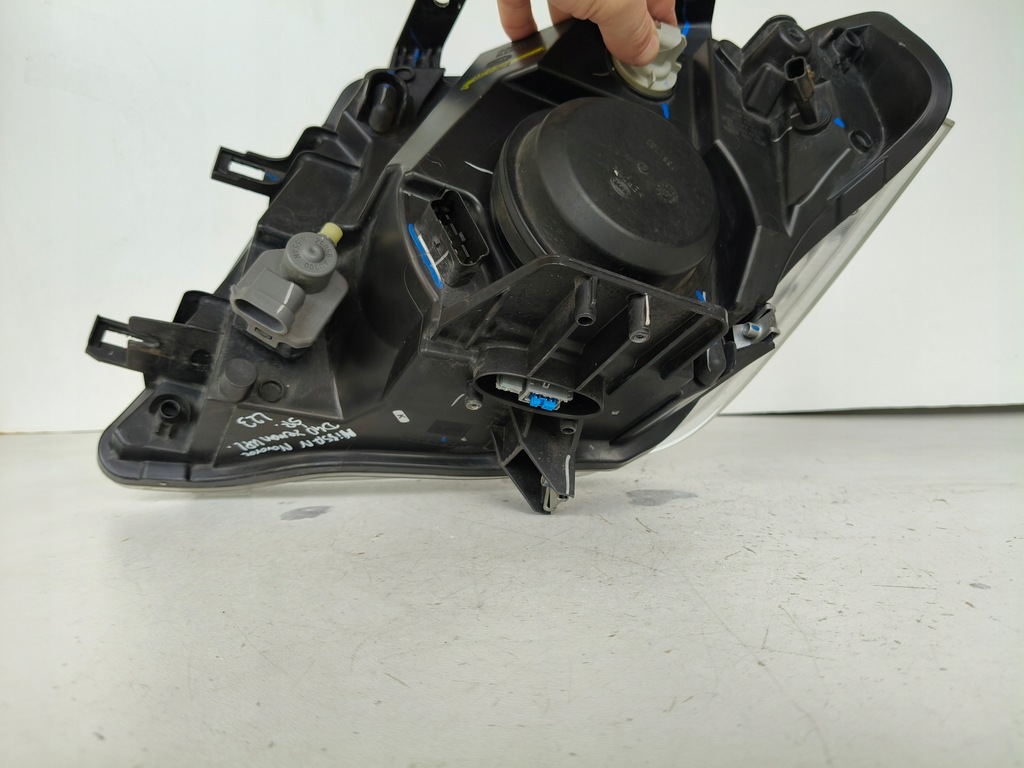 фото №10, Лампа права фара nissan navara d40 10- lift ксенон