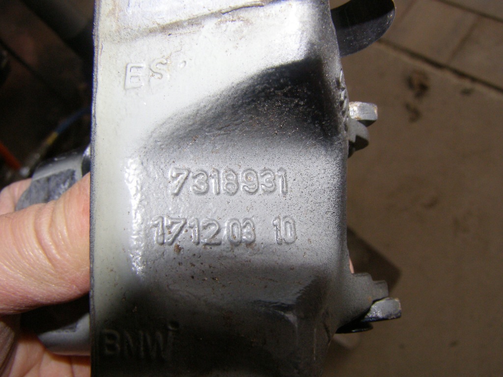 фото №4, Bmw 2 f46 петли крышки багажника комплект