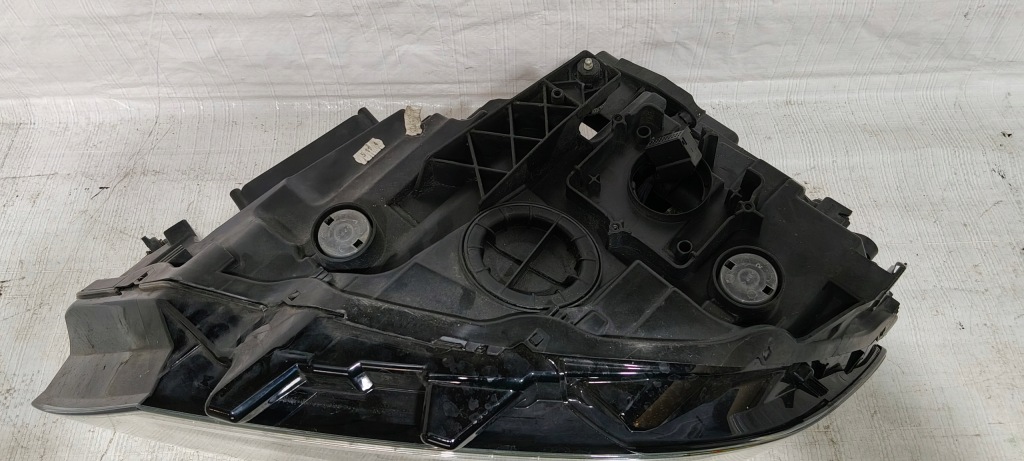 Лампа передняя volkswagen passat b8 Киев