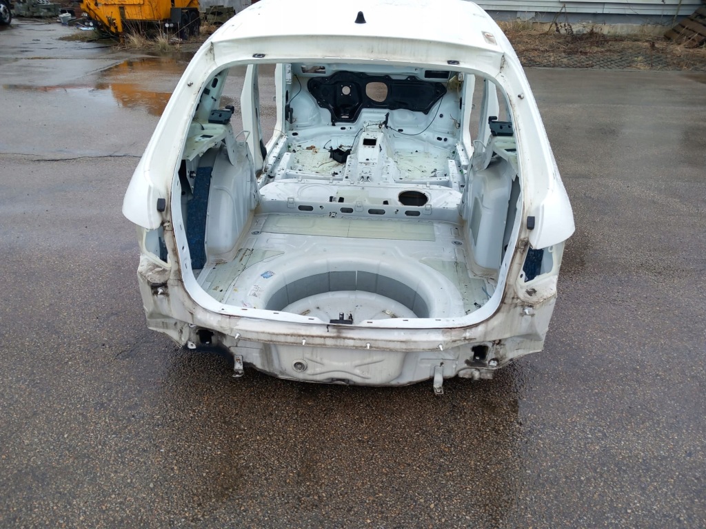 фото №1, Pas задній піддон vw golf v kombi