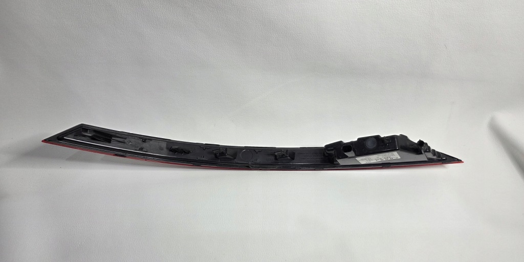 фото №11, Свет przecimgielne audi e-tron 4ke945701 задние отражатель бампера левая