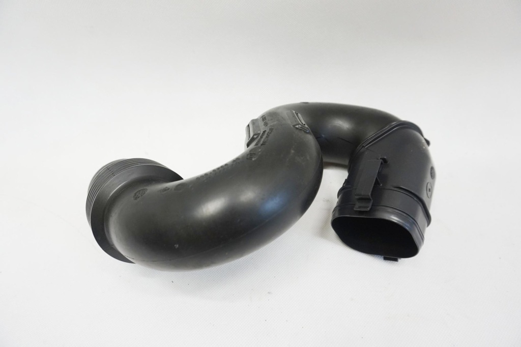 фото №2, Воздухозаборник воздуха труба 165555514r 93451665 trafic iii lift iv