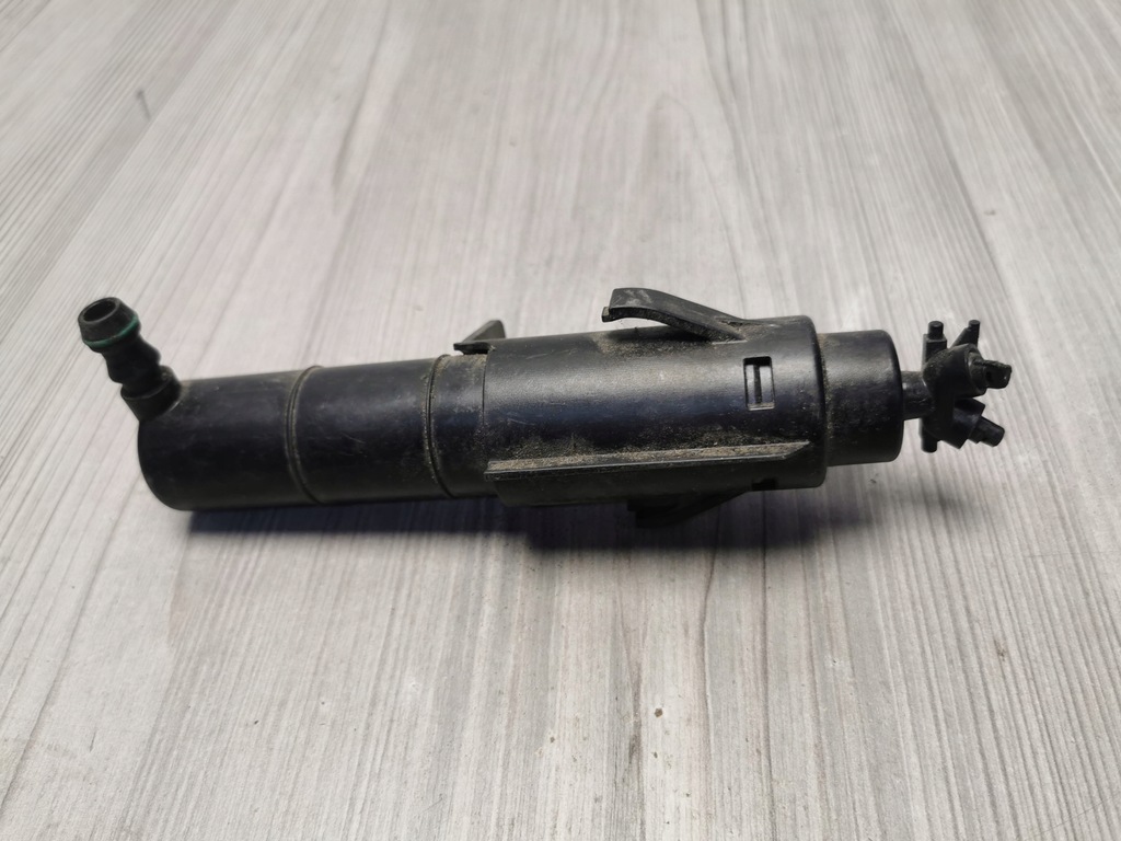 фото №9, Омыватель заглушка насадка правый golf vi 5k0955978