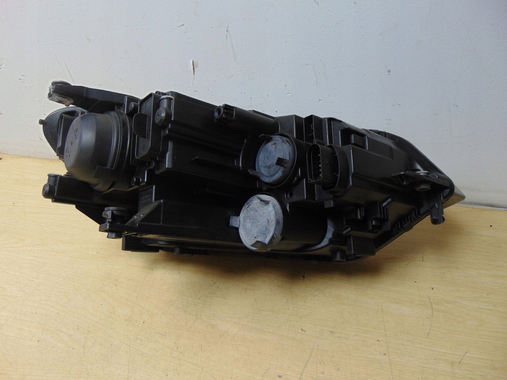 фото №8, Лампа ліва перед vw touran iv 5tb941005a europa