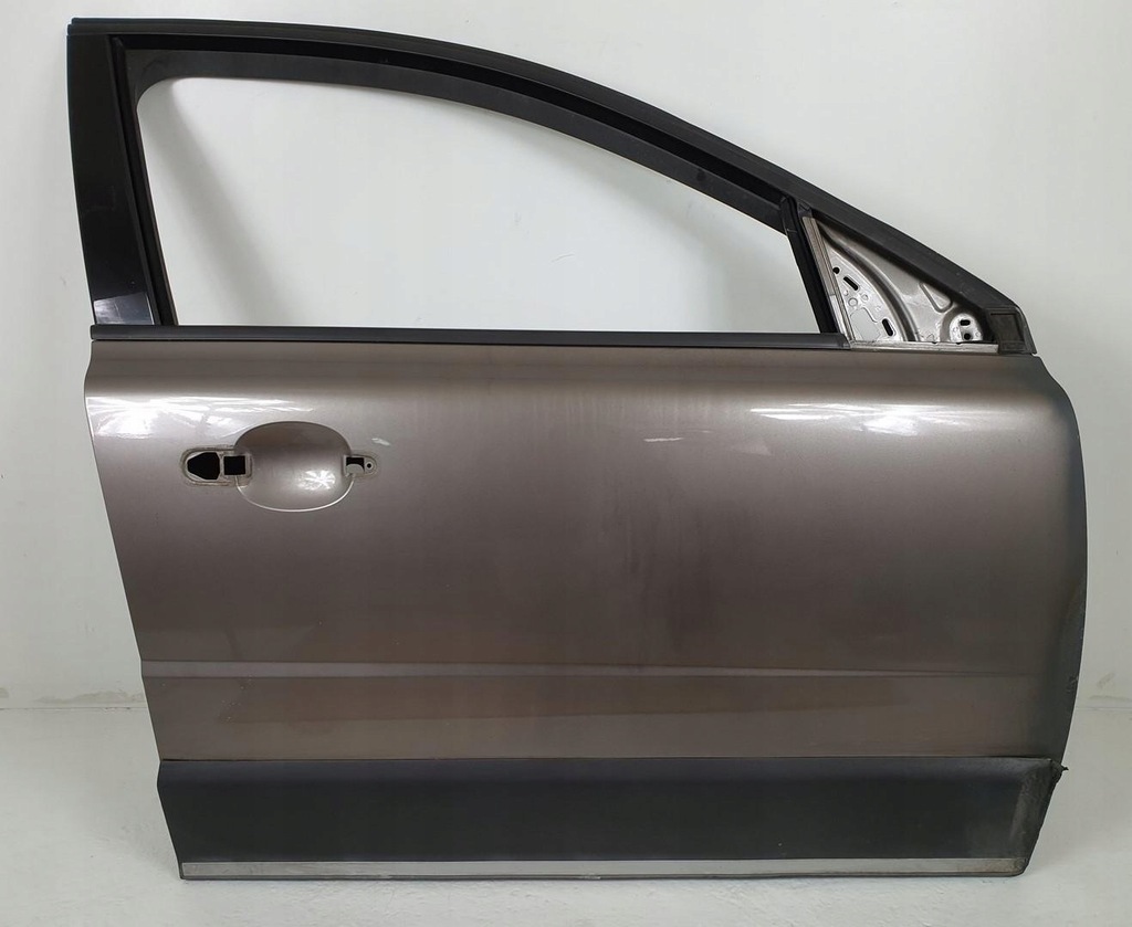 фото №1, Дверь правый перед 472 volvo xc70 ii