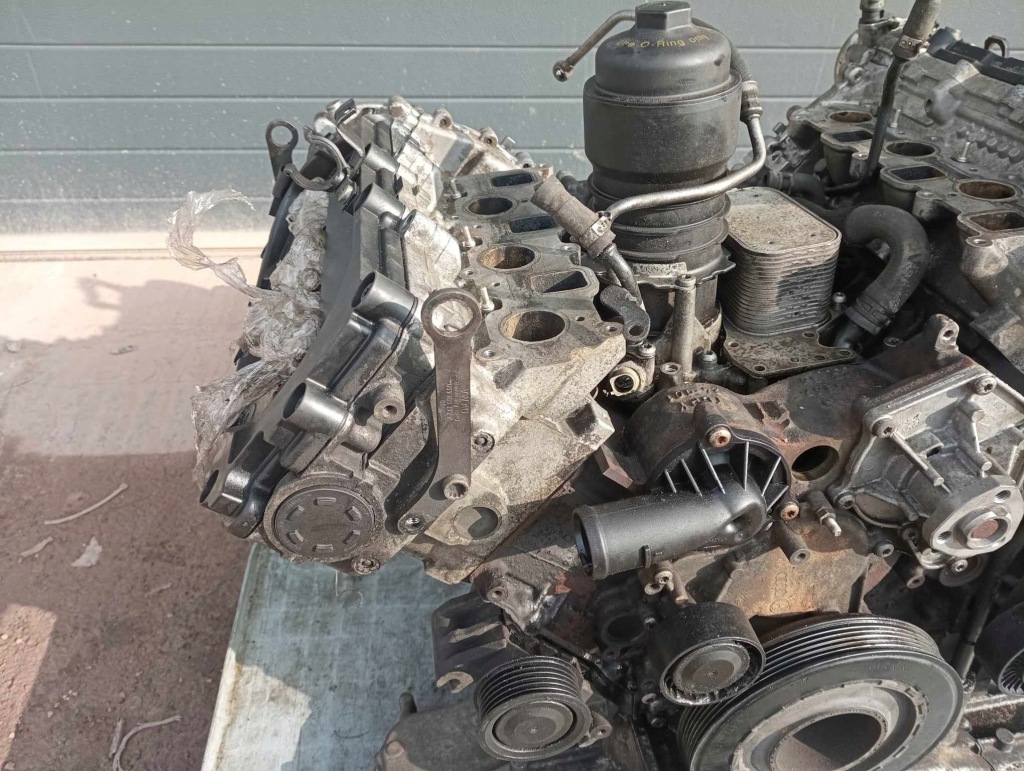 Двигун стійку  3.0 v6 tdi asb audi a6 c6 a8 d3 a4 b7 Зі Шроту