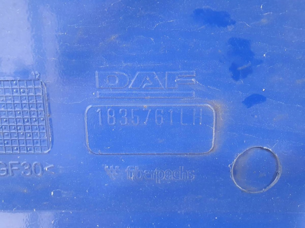 Вітровик облицювання кабіни лівий daf xf 106 1835761 lh Ціна