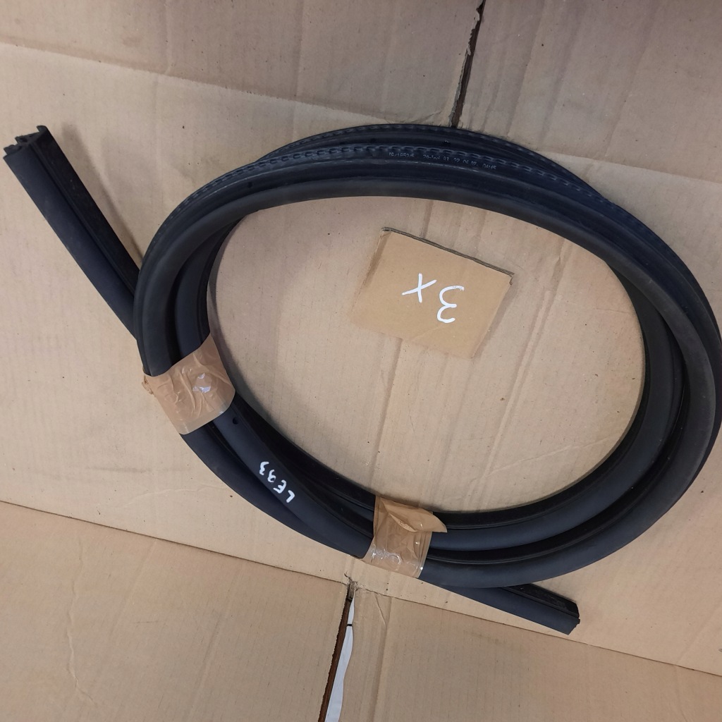 фото №1, Bmw e93 прокладка дверь левая