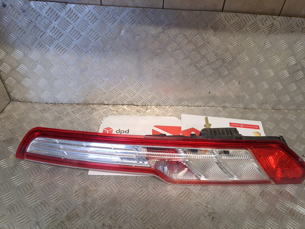 фото №9, Ford transit custom 2015 r лампа права задня