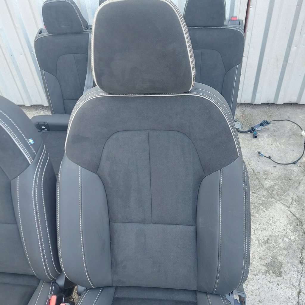 фото №10, Volvo xc40 lift салон сидіння передні сидіння правий лівий заднє сидіння спинка задня