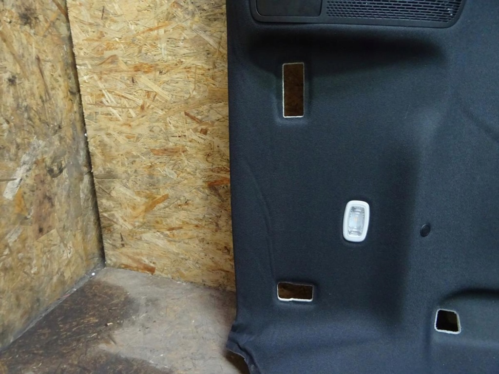 фото №4, Потолок amg mercedes w247 czarna