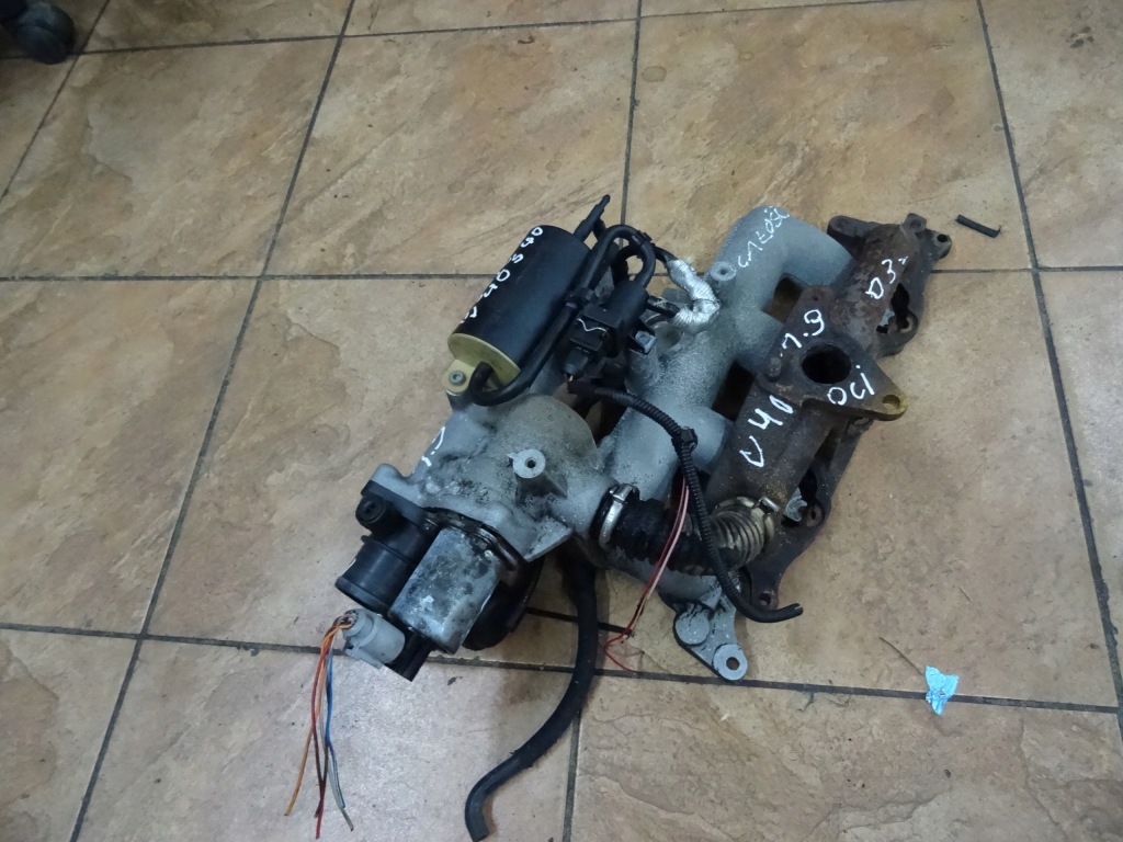 фото №1, Volvo s40 v40 1.9dci 03' колектор всмоктуючий 8200145096