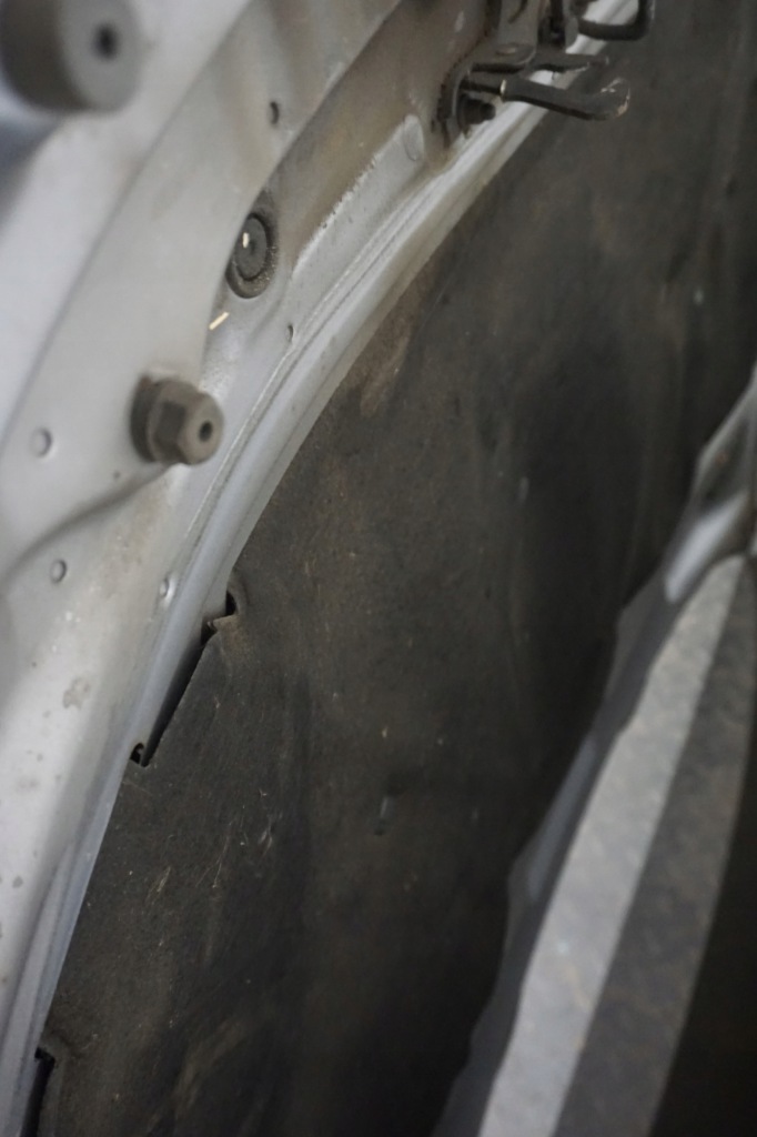 Audi a4 b7 капот перед кришка двигуна ly7j w колір wschowa Зі Шроту