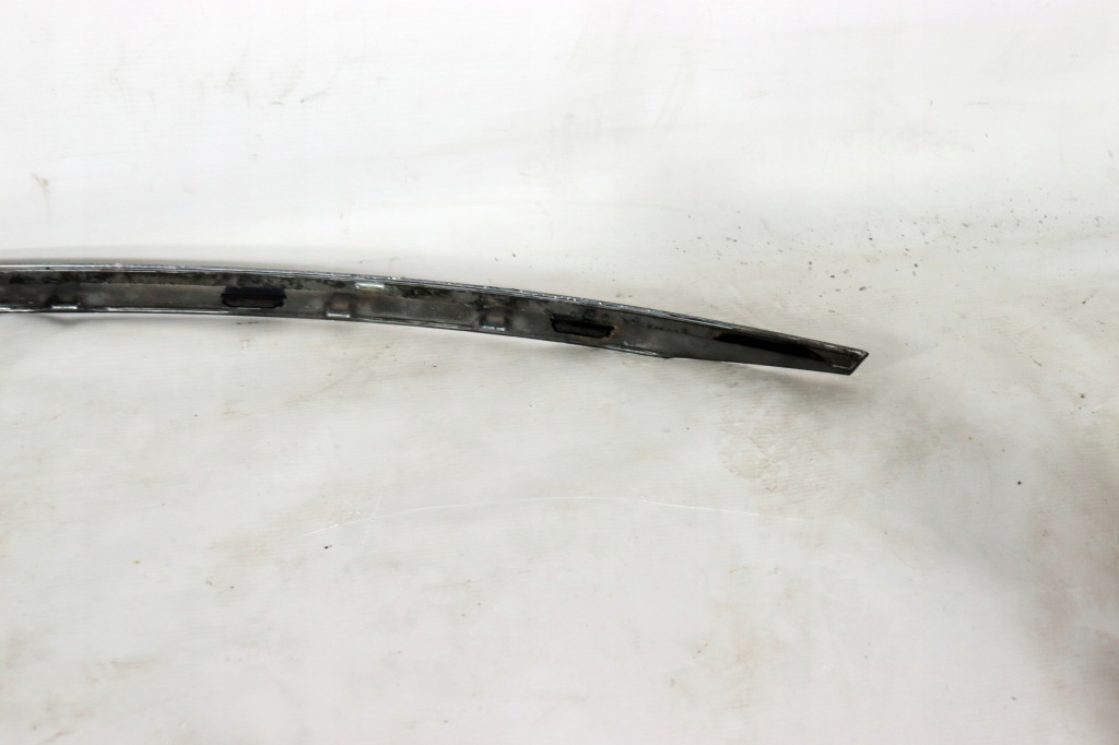 Mercedes w212 универсал молдинг крышки багажника задняя a2127430182 j-6764 Оригинал