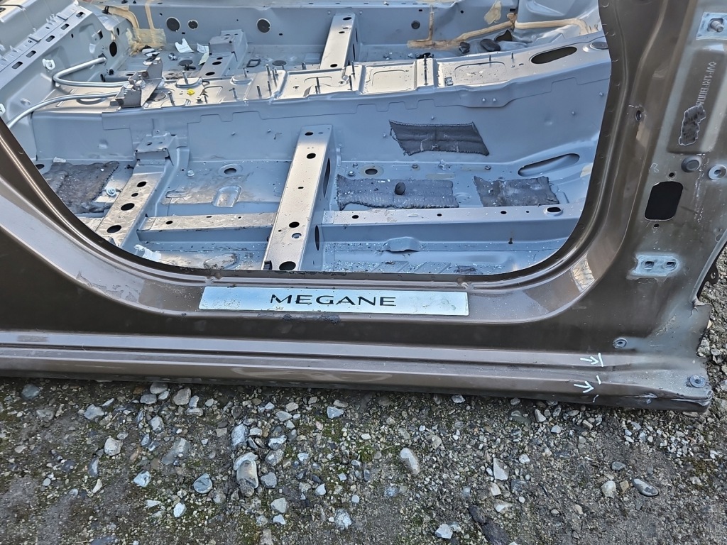 фото №3, Поріг правий блок двигуна середній renault megane iv hb