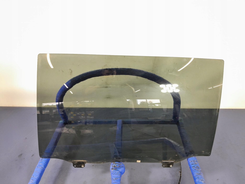 фото №1, Chrysler town country v стекло дверь задняя правая