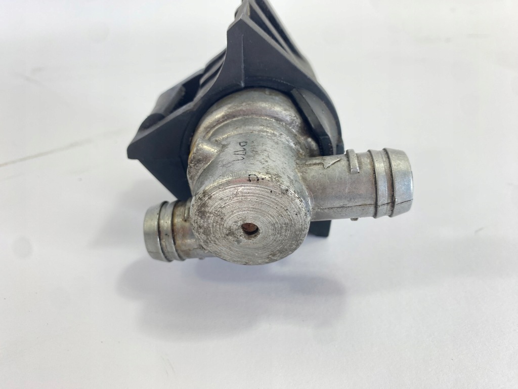 Клапан повітря моторчик кроковий mercedes w126 w124 w201 0001412225 Зі Шроту
