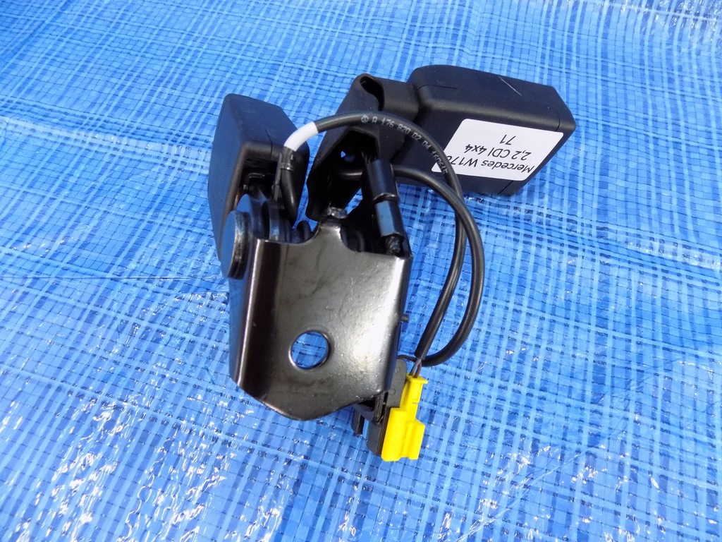 фото №3, Защёлки поперечина задняя задние mercedes w176 2,2cdi