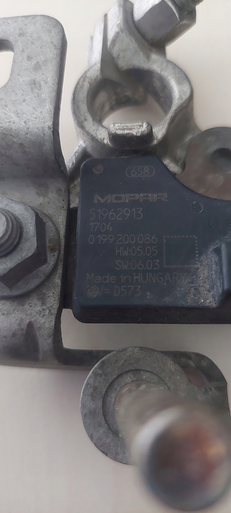 фото №7, Клема акумулятор з датчиком датчик запуск стоп alfa giulietta 51962913