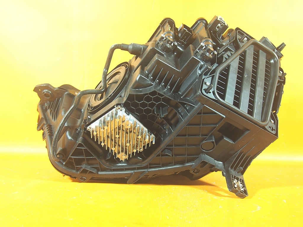 Audi q3 83a sb 18km фары перед full led комплект 83a941033 / 83a941034 в Украине