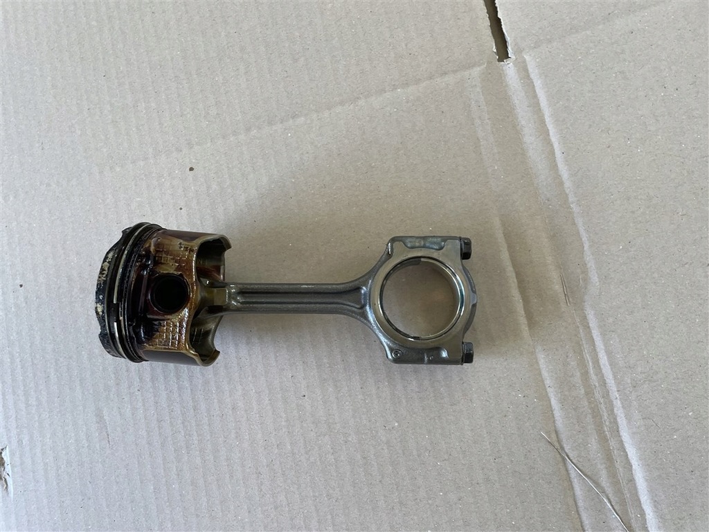 фото №1, Поршень + шатун renault captur 1.3 tce h5hb470