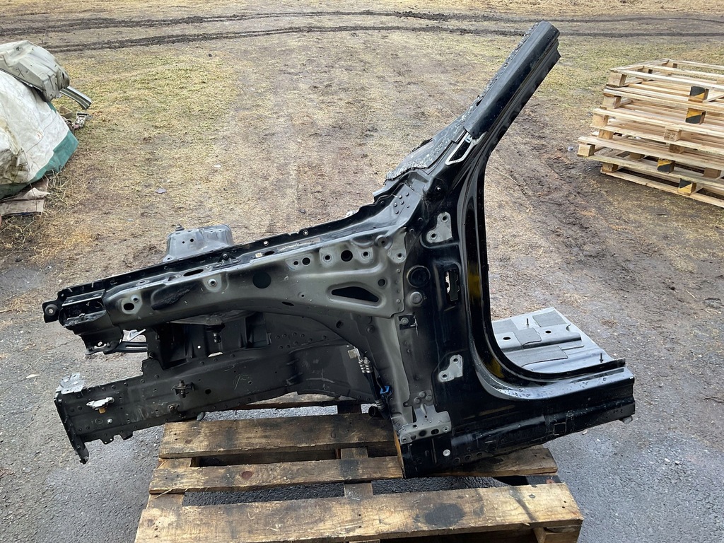 фото №1, Land rover range rover l405 2014 4.4d fuji white 867 правая четверть задняя