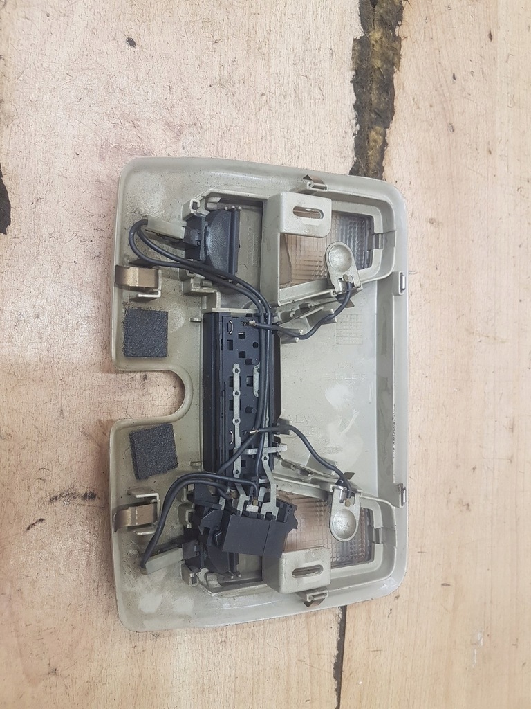 фото №2, Лампа освещение салона volvo 850